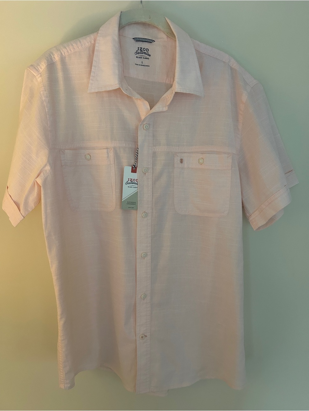 Izod Men's Short Sleeve Button-Down Shirt in Light Peach